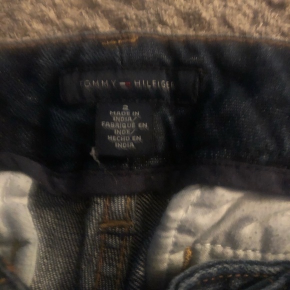Tommy Hilfiger midrise flare Jean - Picture 3 of 4